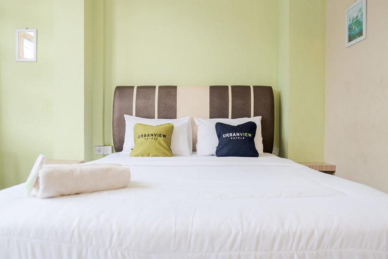 Urbanview Hotel Ta Ke Jelutung Puncak Jambi Extérieur photo